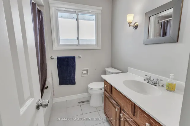 Additional property image - 3099 Northview Cres