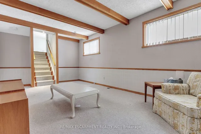 Additional property image - 3099 Northview Cres