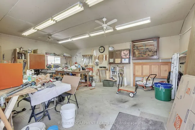 Additional property image - 3099 Northview Cres
