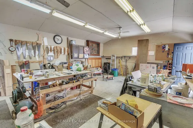 Additional property image - 3099 Northview Cres