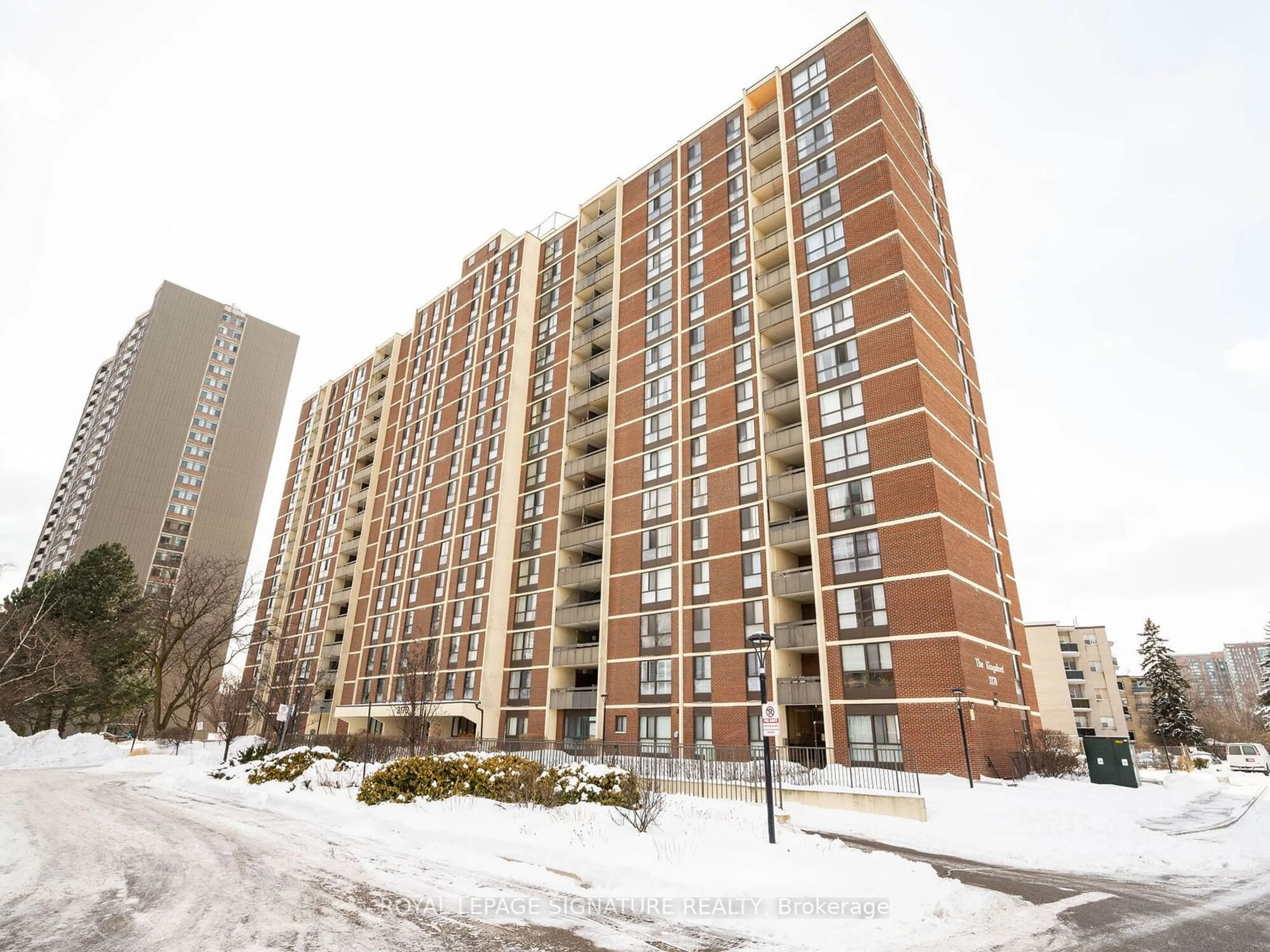 Unknown for 3170 Kirwin Ave #201, Mississauga Ontario L5A 3R1