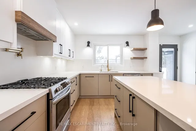 Additional property image - 3135 MICHAEL Cres