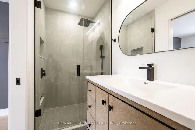 Additional property image - 3135 MICHAEL Cres
