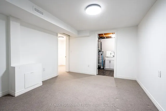 Additional property image - 3135 MICHAEL Cres