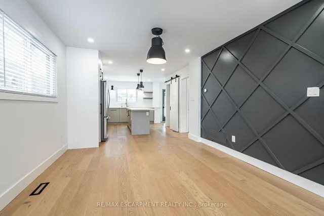 Additional property image - 3135 MICHAEL Cres