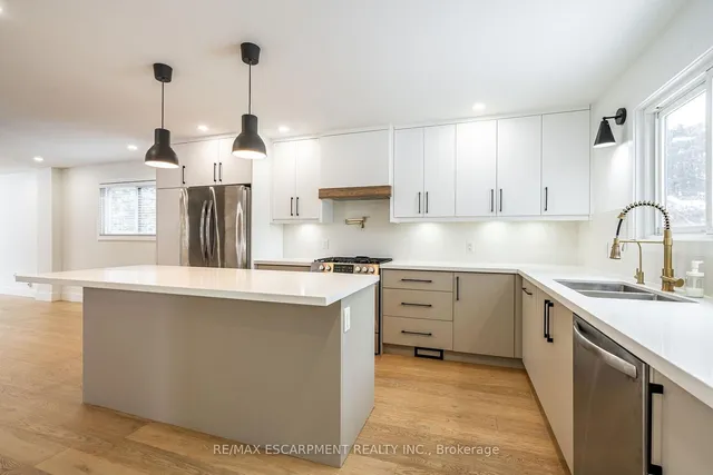 Additional property image - 3135 MICHAEL Cres