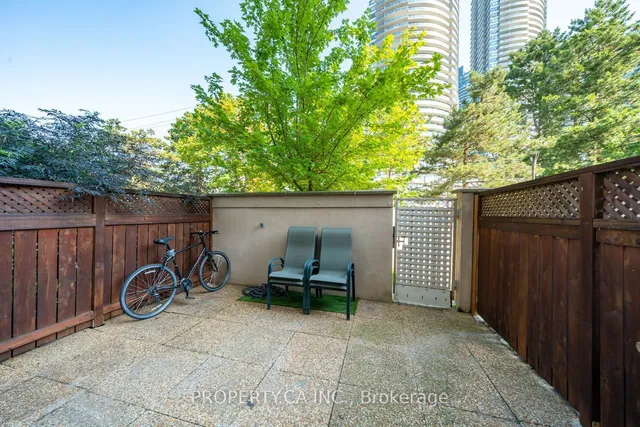Additional property image - 2261 Lake Shore Blvd Unit 104