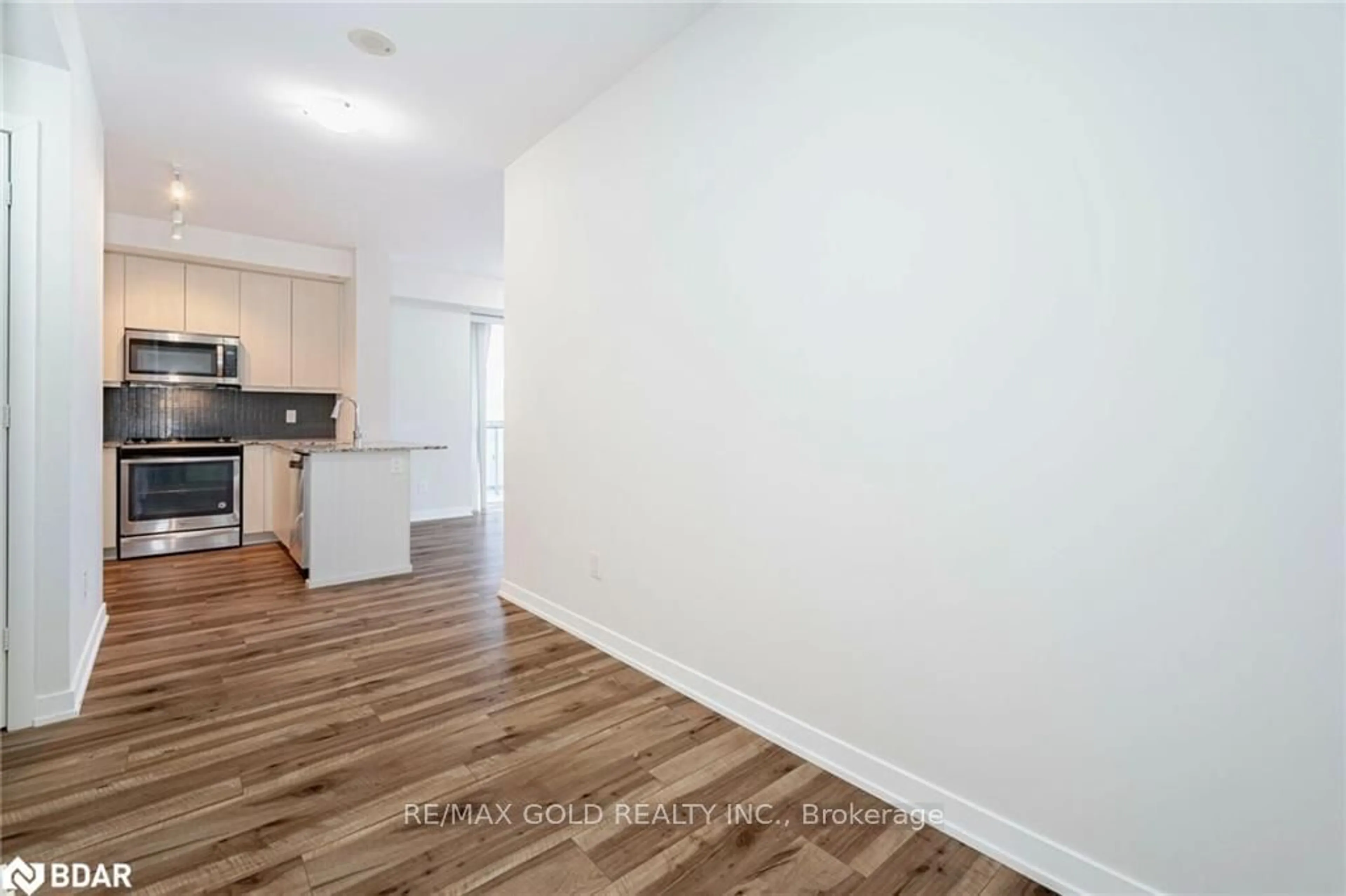 A pic of a room for 4633 Glen Erin Dr #1709, Mississauga Ontario L5M 0Y6