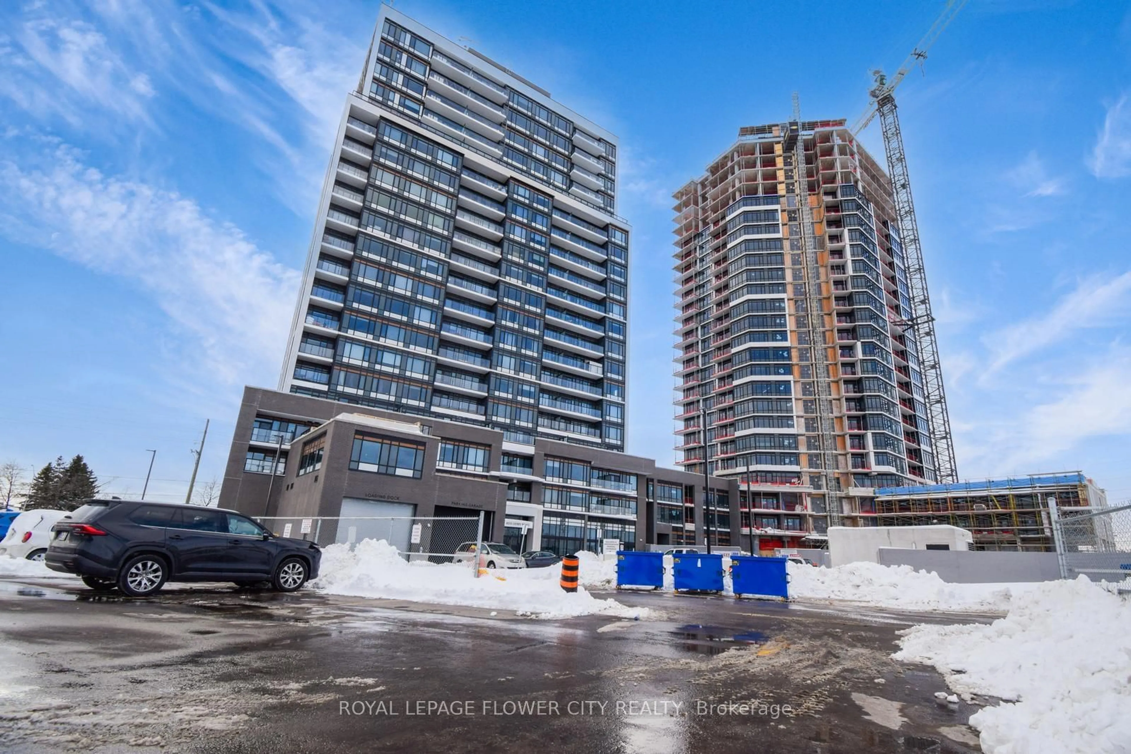 A pic from outside/outdoor area/front of a property/back of a property/a pic from drone, building for 8010 Derry Rd #901, Milton Ontario L9T 3L3