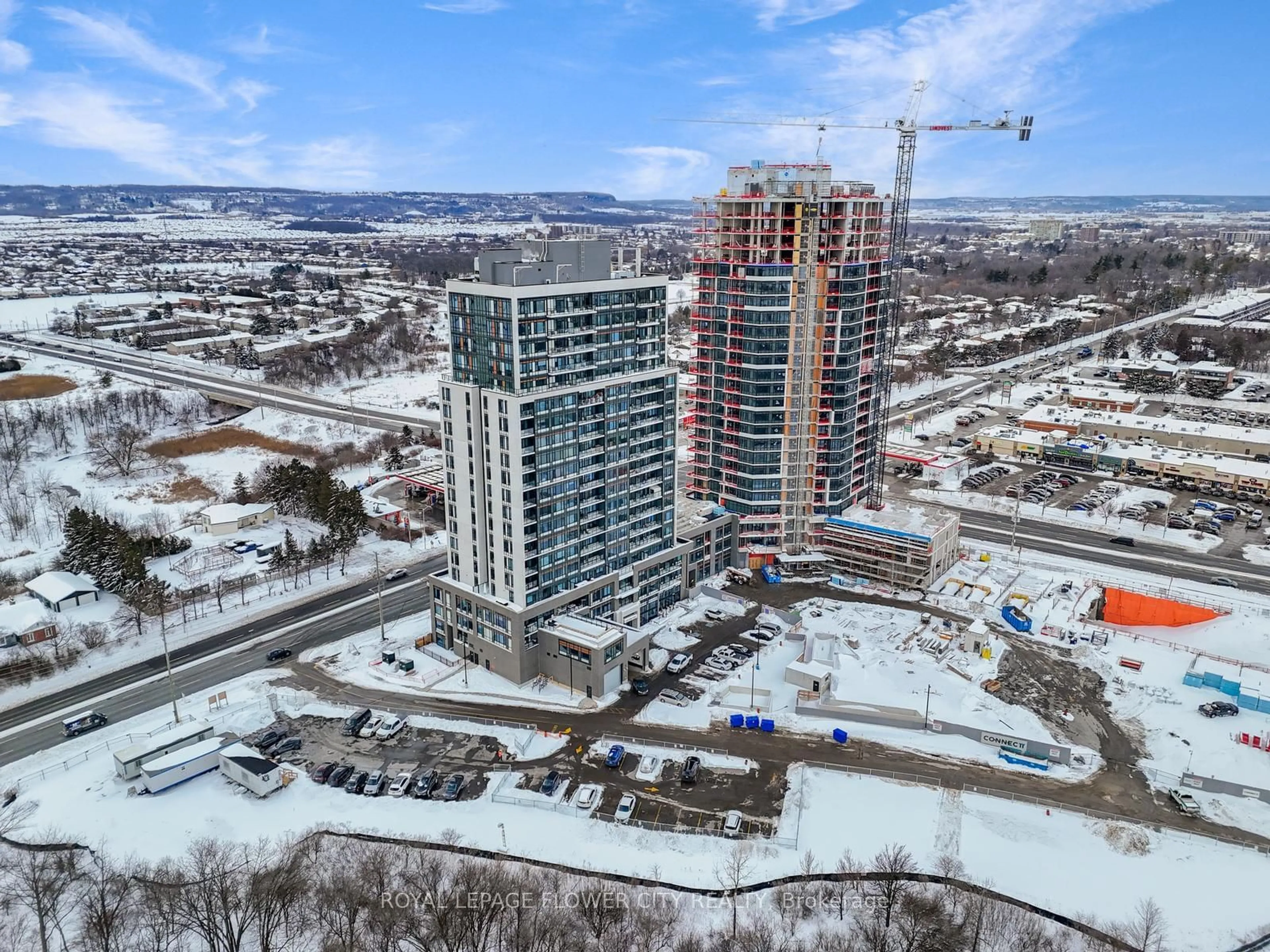 A pic from outside/outdoor area/front of a property/back of a property/a pic from drone, city buildings view from balcony for 8010 Derry Rd #901, Milton Ontario L9T 3L3