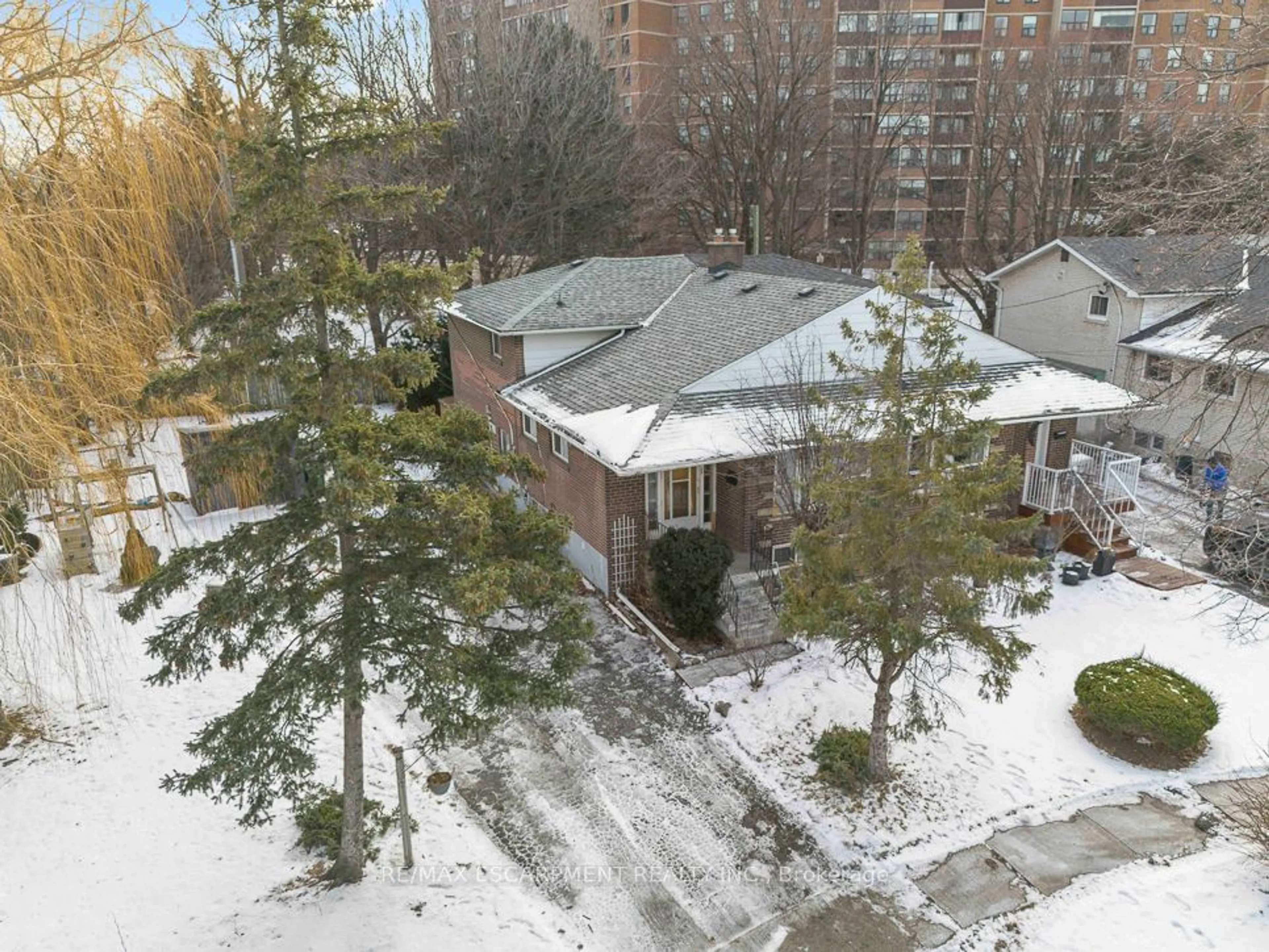 A pic from outside/outdoor area/front of a property/back of a property/a pic from drone, city buildings view from balcony for 57 Birgitta Cres, Toronto Ontario M9C 3W1