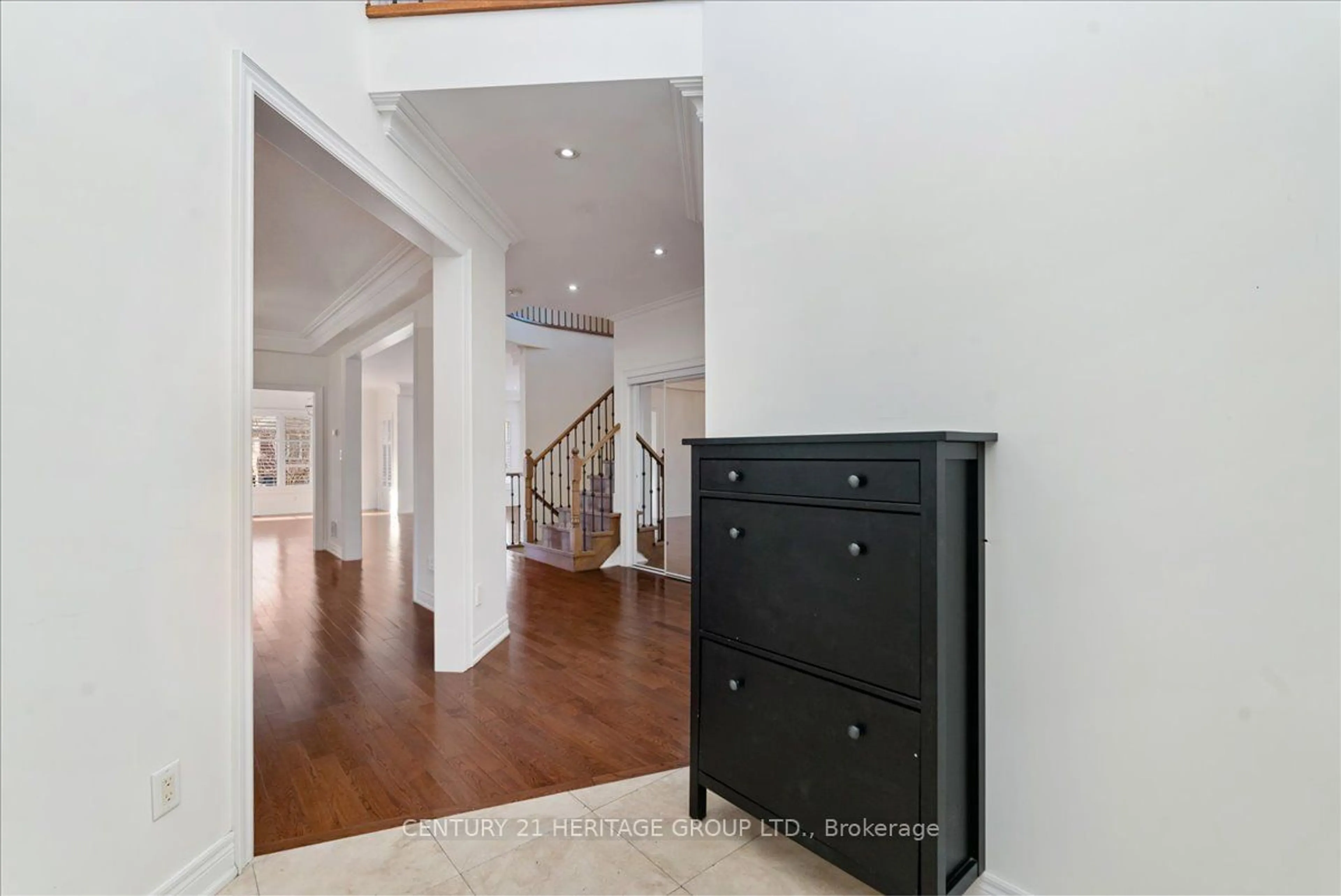 Indoor entryway for 52 Harold St, Toronto Ontario M8Z 3R3