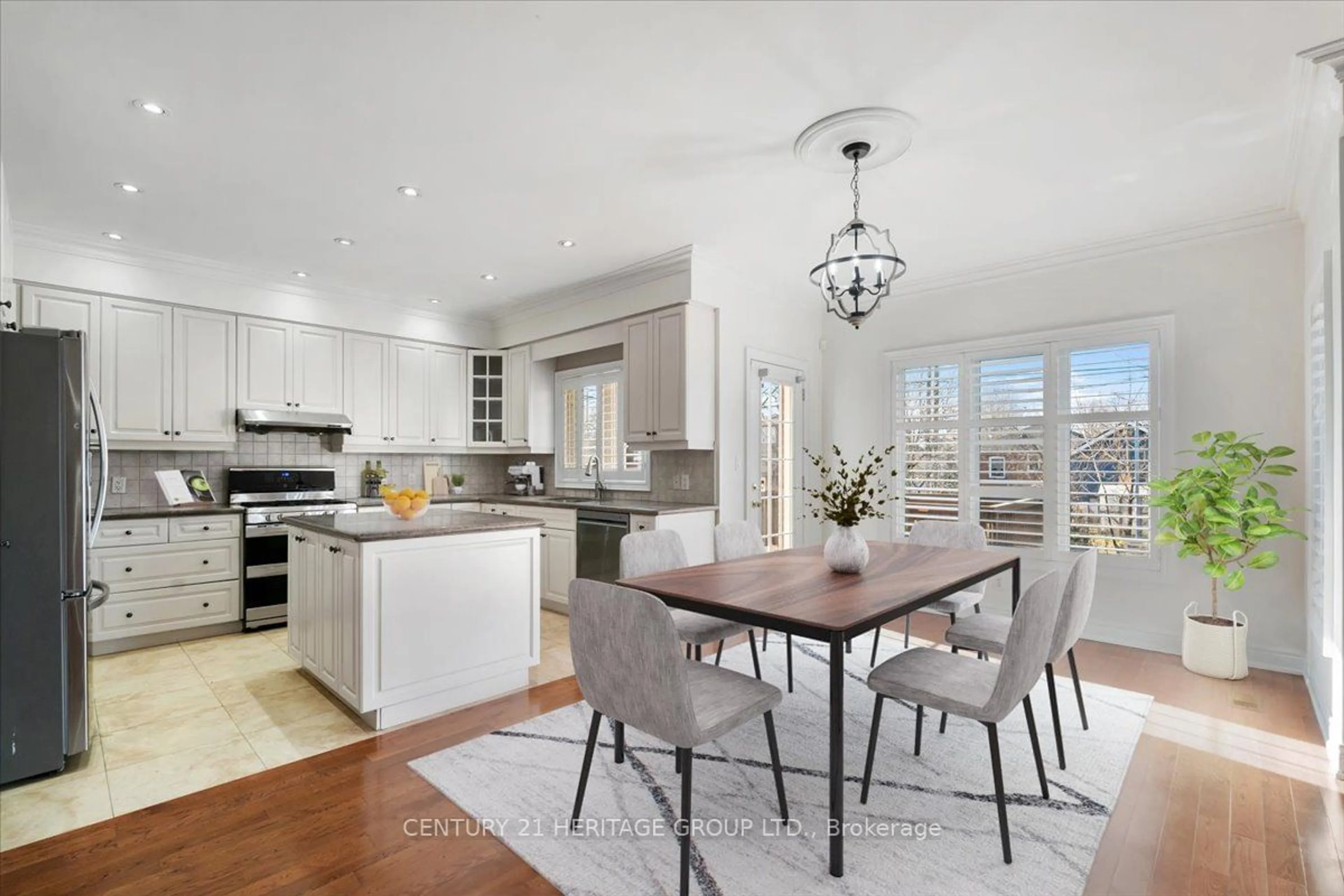 Open concept kitchen, unknown for 52 Harold St, Toronto Ontario M8Z 3R3