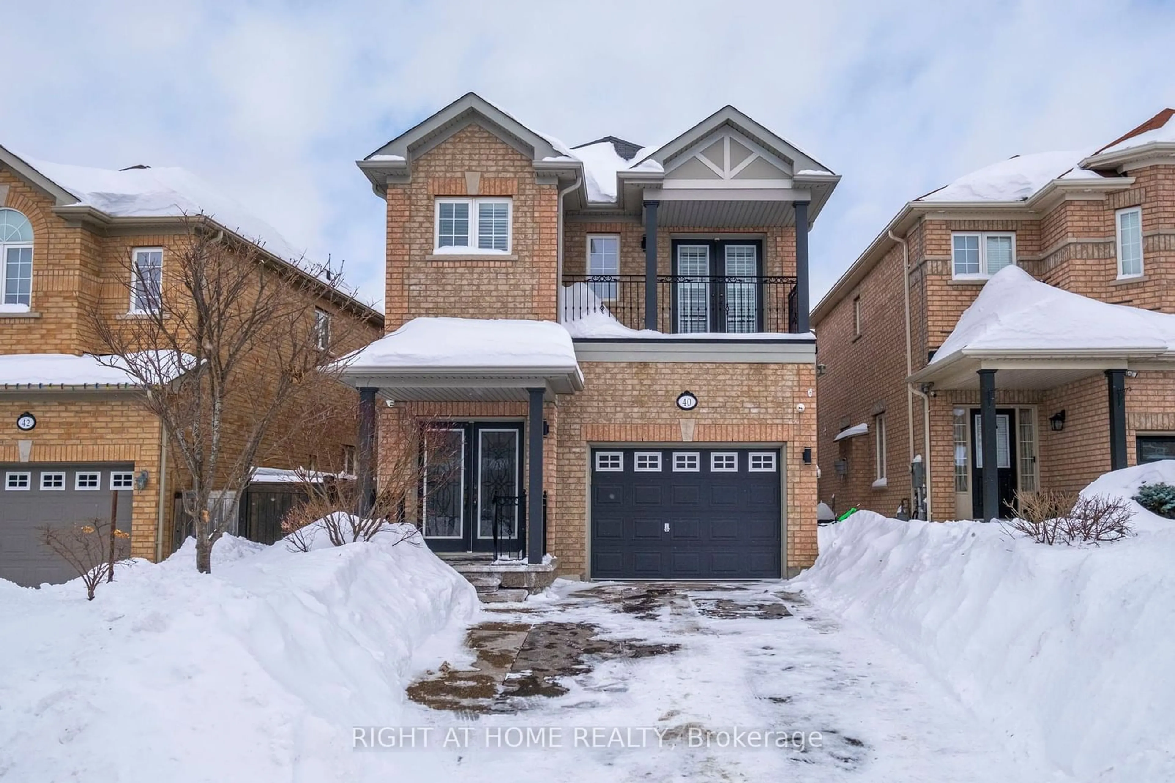 Home with brick exterior material, street for 40 Chetholme Pl, Halton Hills Ontario L7G 0E1