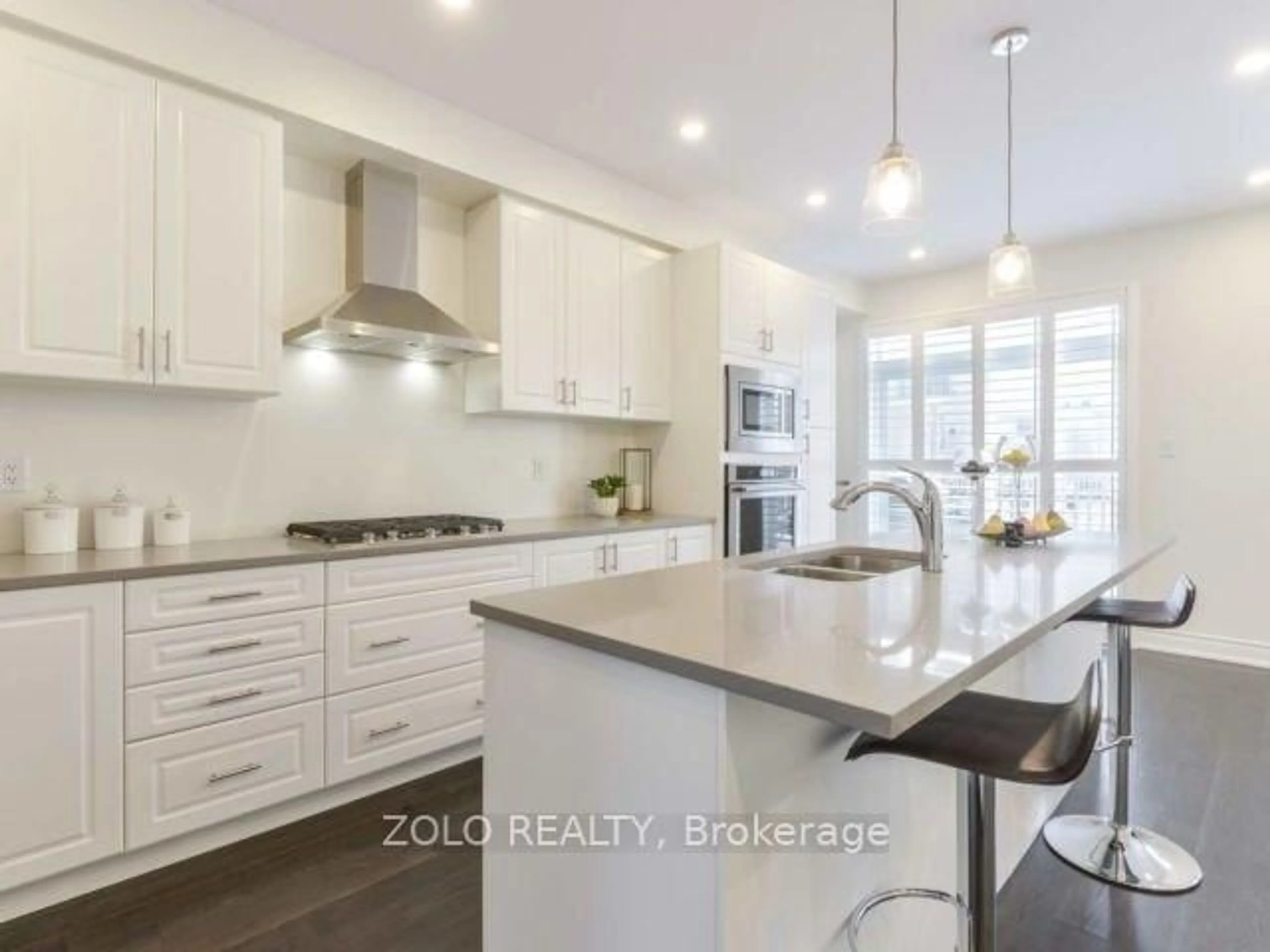 Open concept kitchen, unknown for 10 Brushwood Dr, Brampton Ontario L6Y 6G5