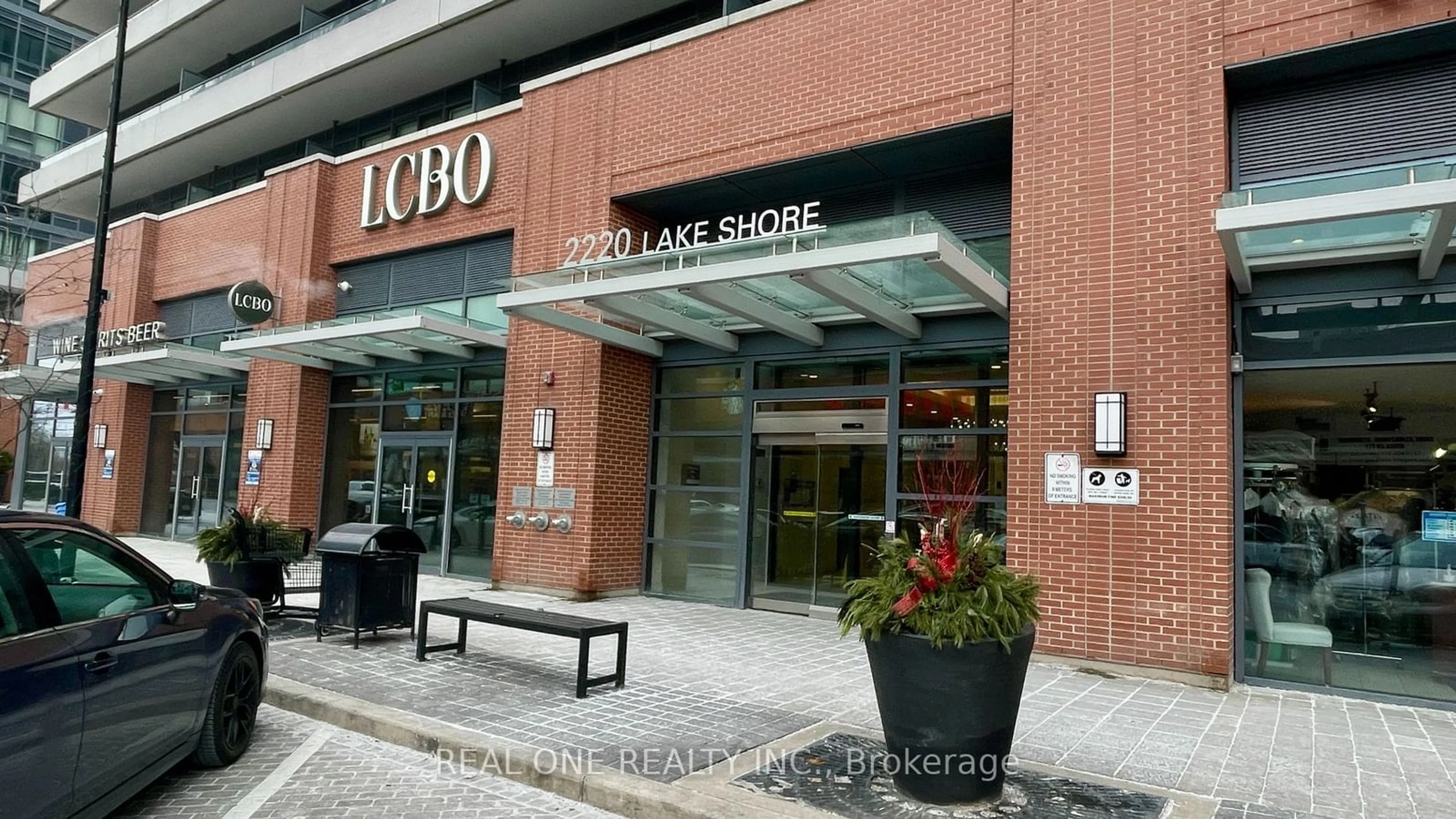 Lobby for 2220 Lakeshore Blvd #809, Toronto Ontario M8V 1A4