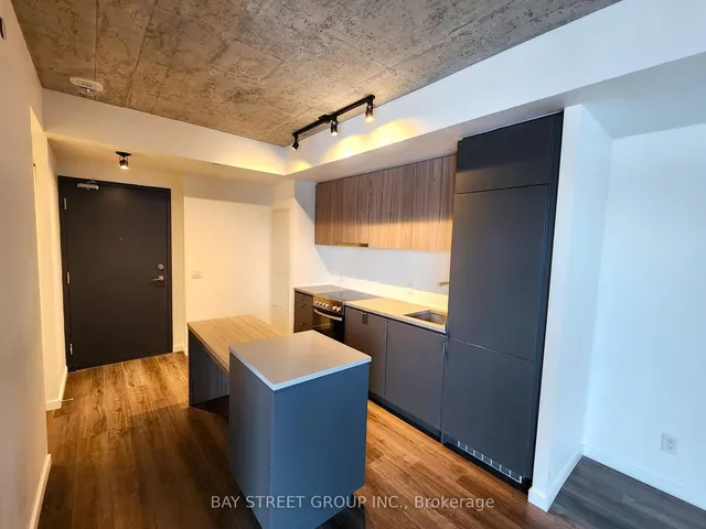 Additional property image - 7 Smith Cres Unit 401