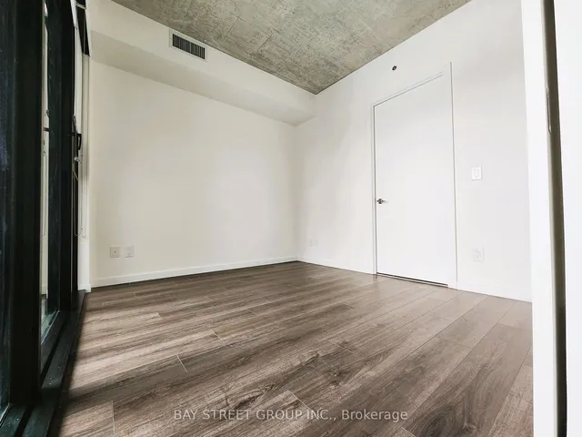 Additional property image - 7 Smith Cres Unit 401