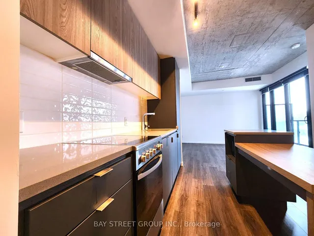 Additional property image - 7 Smith Cres Unit 401