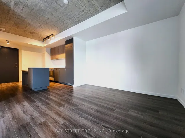 Additional property image - 7 Smith Cres Unit 401