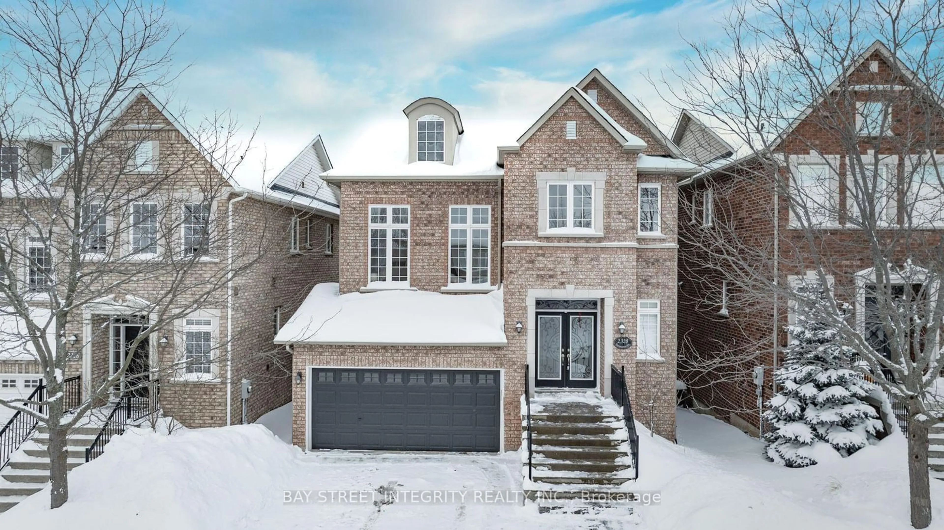 Home with brick exterior material, street for 2320 Baronwood Dr, Oakville Ontario L6M 4Z5