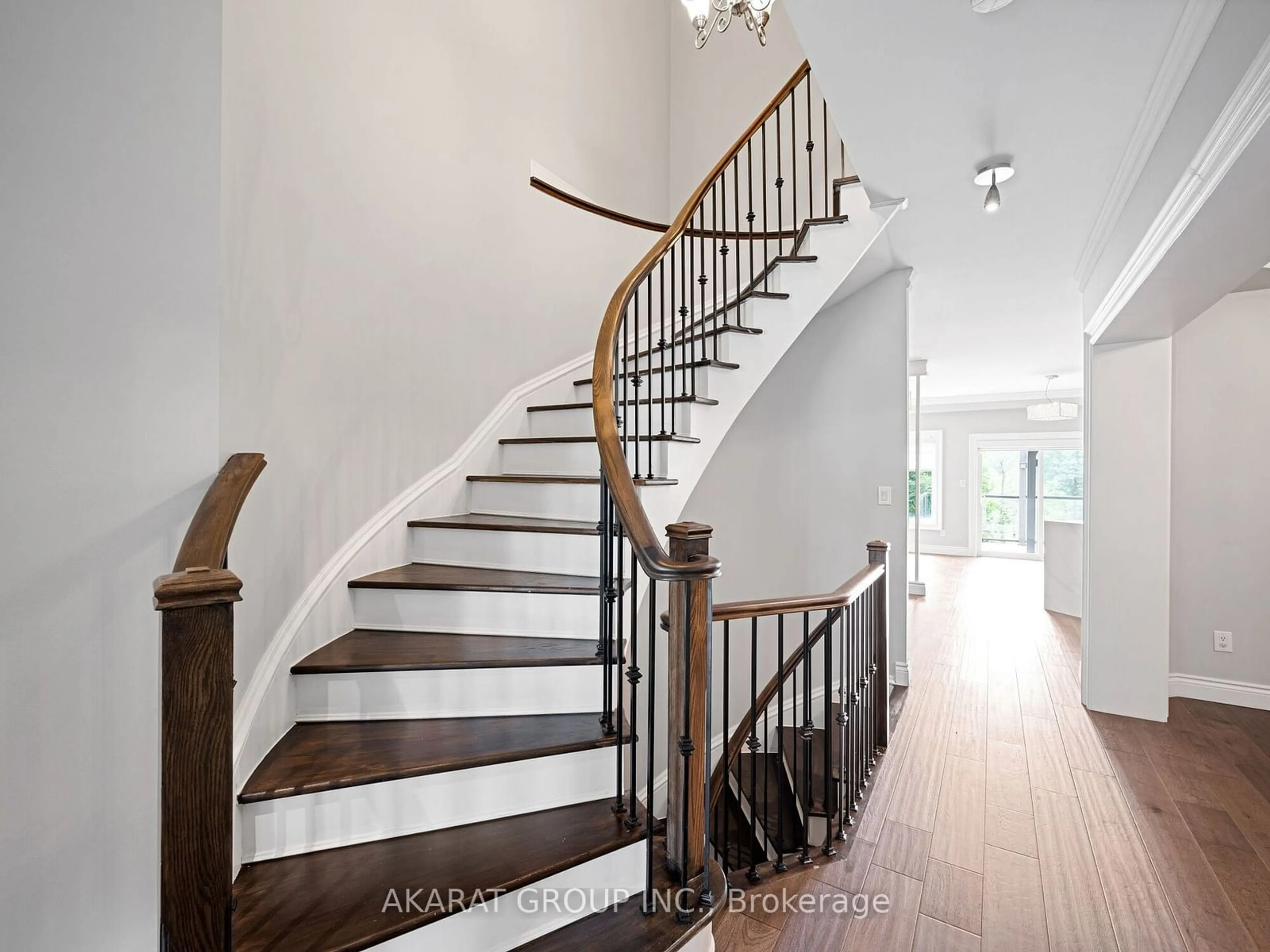 Stairs for 3104 Cardross Crt, Oakville Ontario L6M 0A1