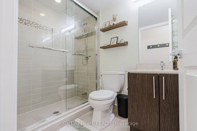 Additional image 11 of 1185 The Queensway N/A Unit 815