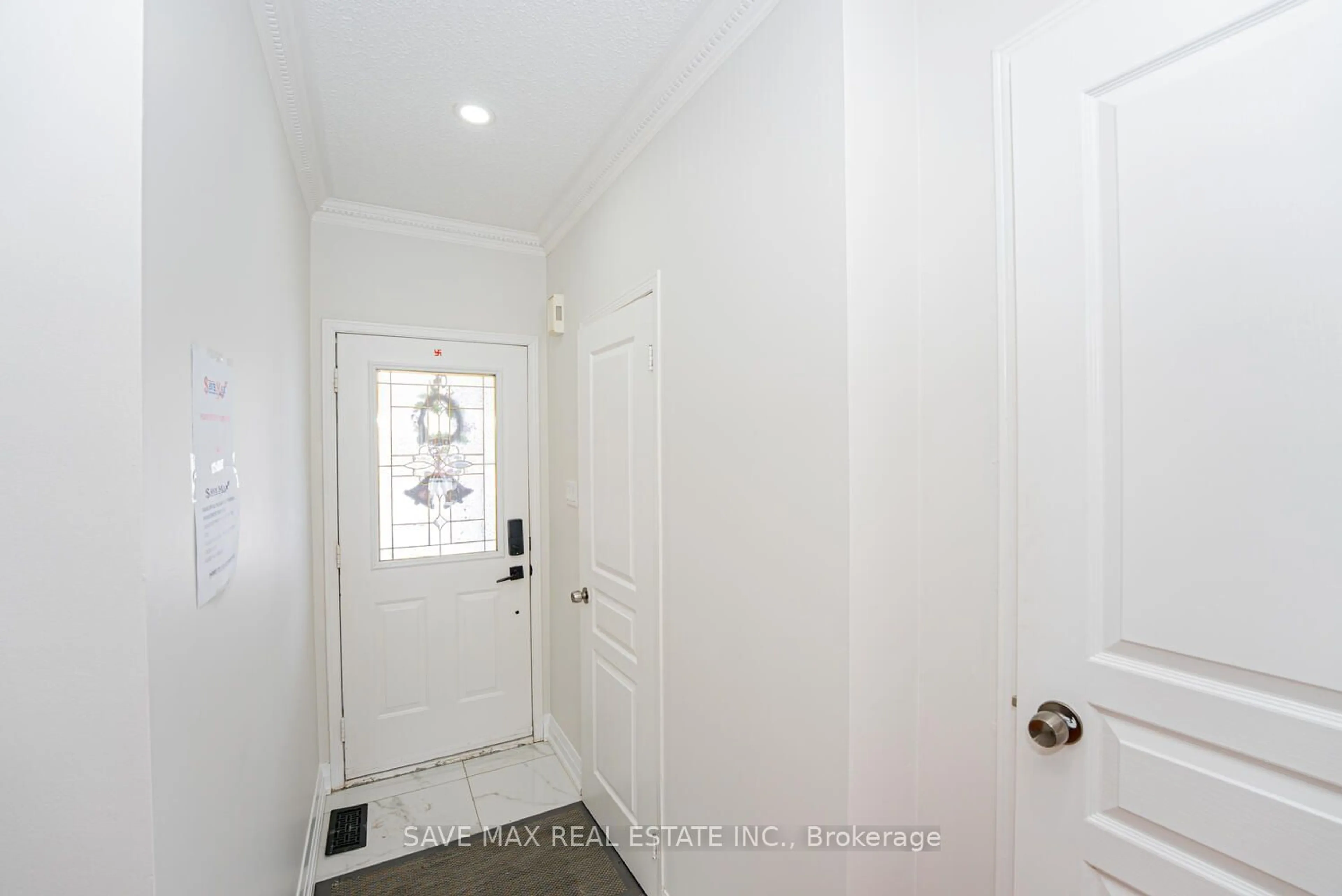 Indoor entryway for 3826 Freeman Terr, Mississauga Ontario L5M 6Y2