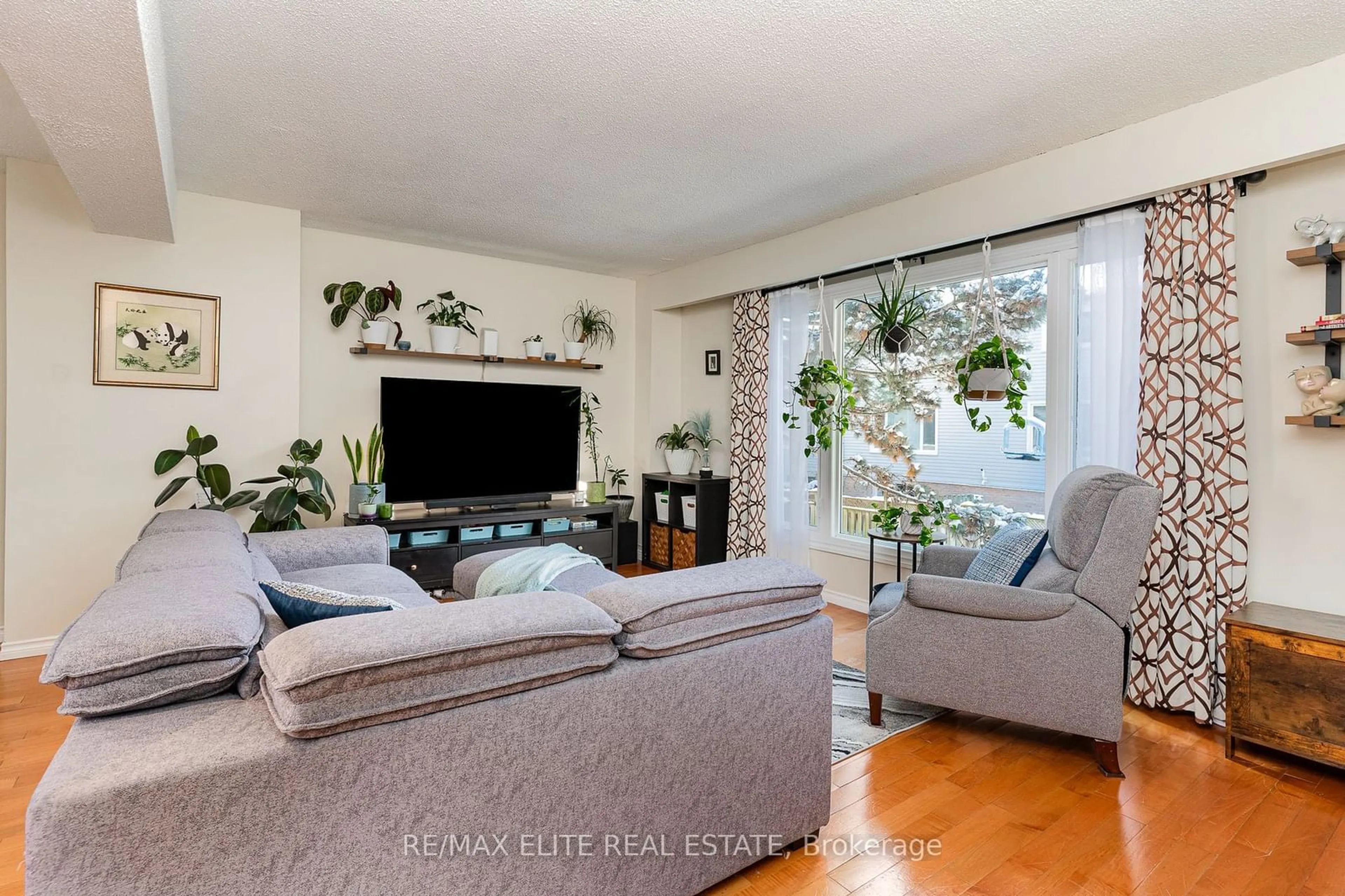 Living room with furniture, unknown for 2440 Bromsgrove Rd #159, Mississauga Ontario L5J 4J7