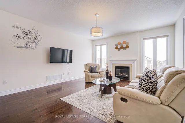 Additional property image - 32 Mistyglen Cres