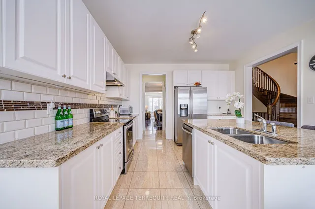 Additional property image - 32 Mistyglen Cres