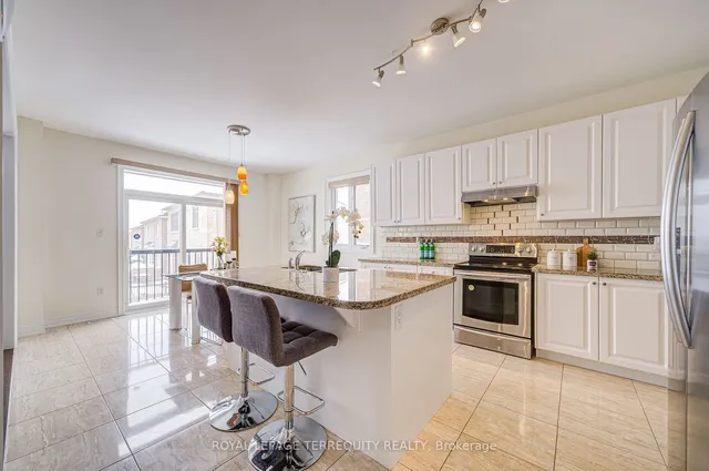 Additional property image - 32 Mistyglen Cres