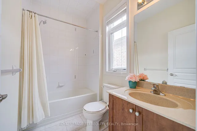 Additional property image - 32 Mistyglen Cres