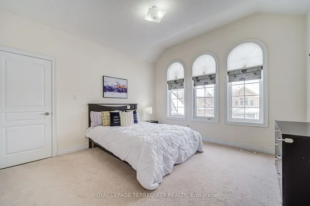 Additional property image - 32 Mistyglen Cres