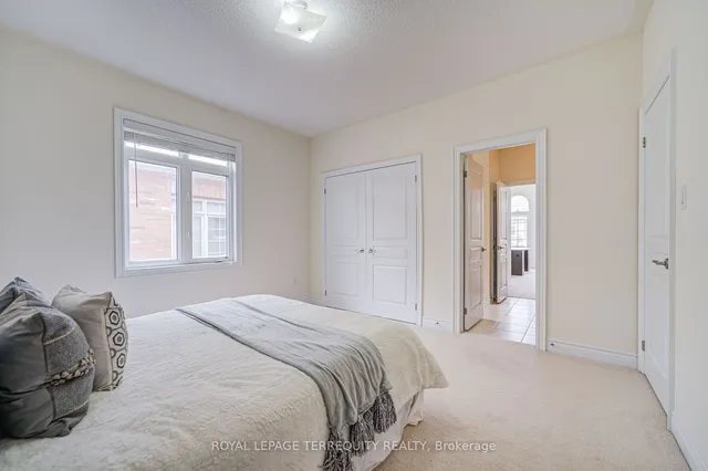 Additional property image - 32 Mistyglen Cres