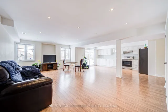Additional property image - 32 Mistyglen Cres