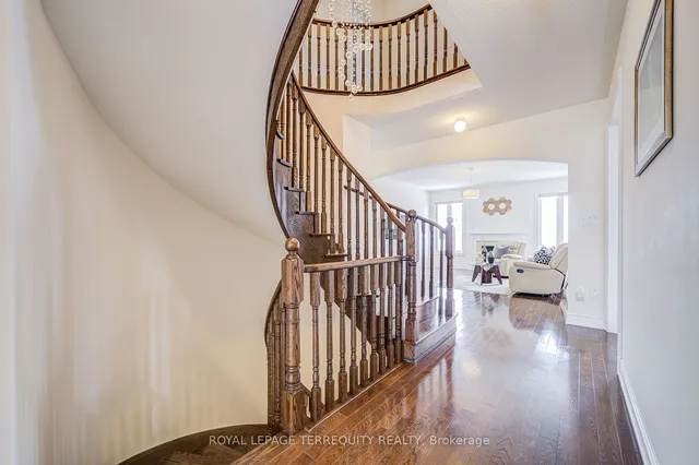 Additional property image - 32 Mistyglen Cres