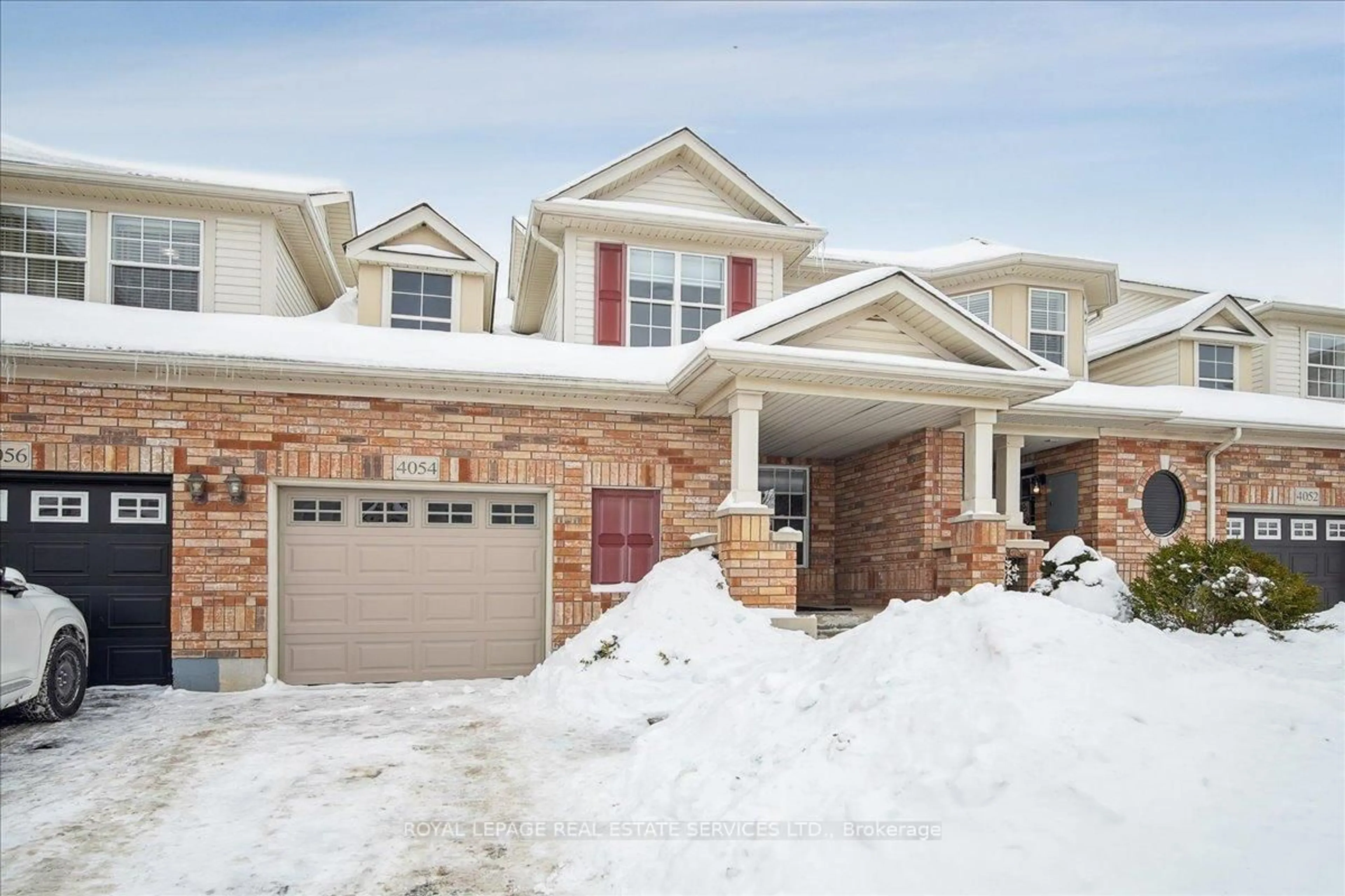 Home with brick exterior material, street for 4054 Donnic Dr, Burlington Ontario L7M 0A5