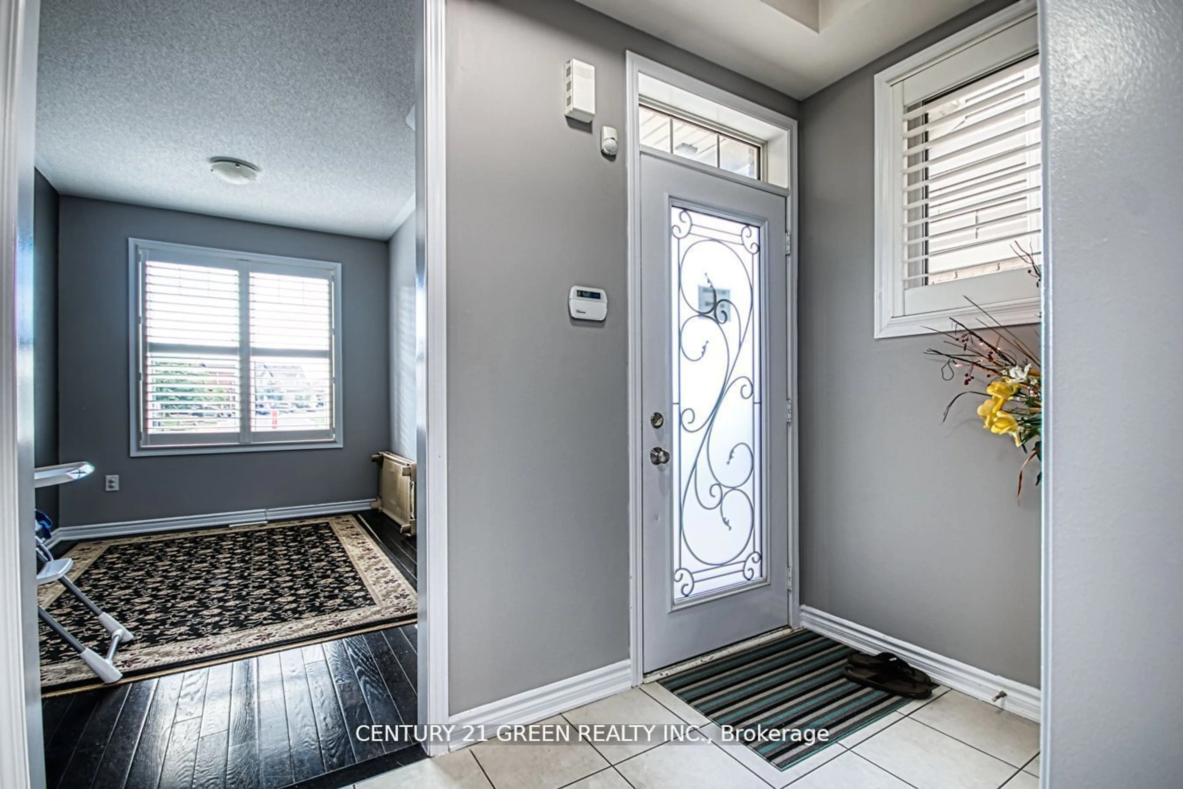 Indoor entryway for 13 Killick Rd, Brampton Ontario L7A 0Y6