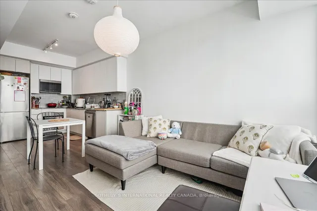 Additional property image - 2489 Taunton Rd Unit 1316