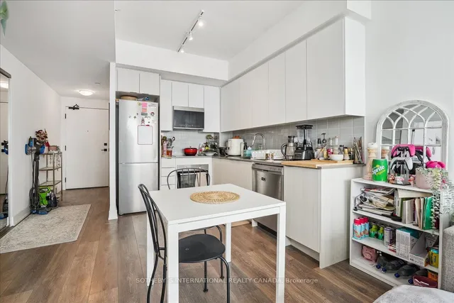 Additional property image - 2489 Taunton Rd Unit 1316