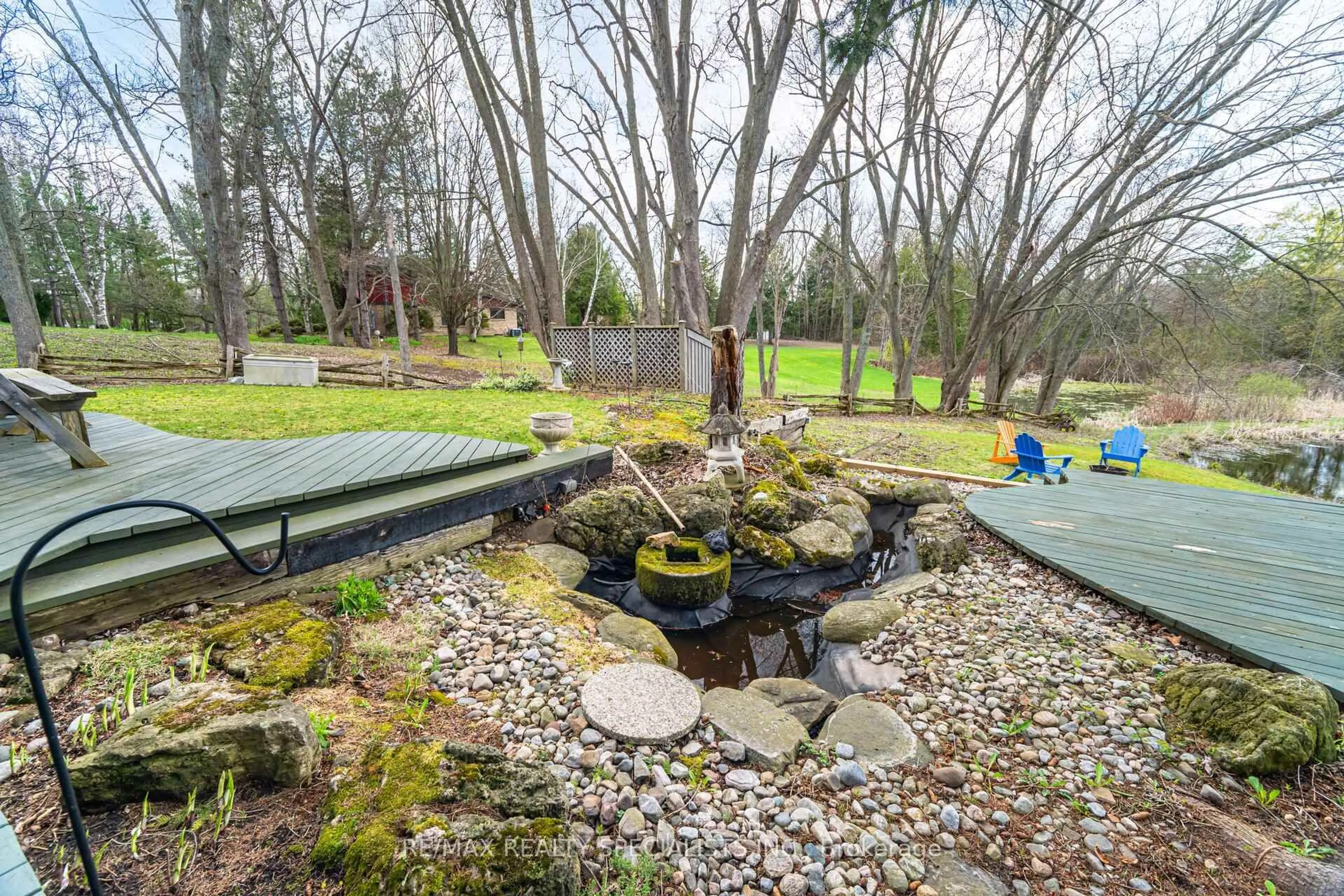 Patio, water/lake/river/ocean view for 52 Palmer Circ, Caledon Ontario L7E 0A5