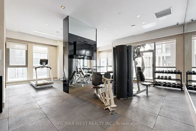 Additional property image - 17 Zorra St Unit 905
