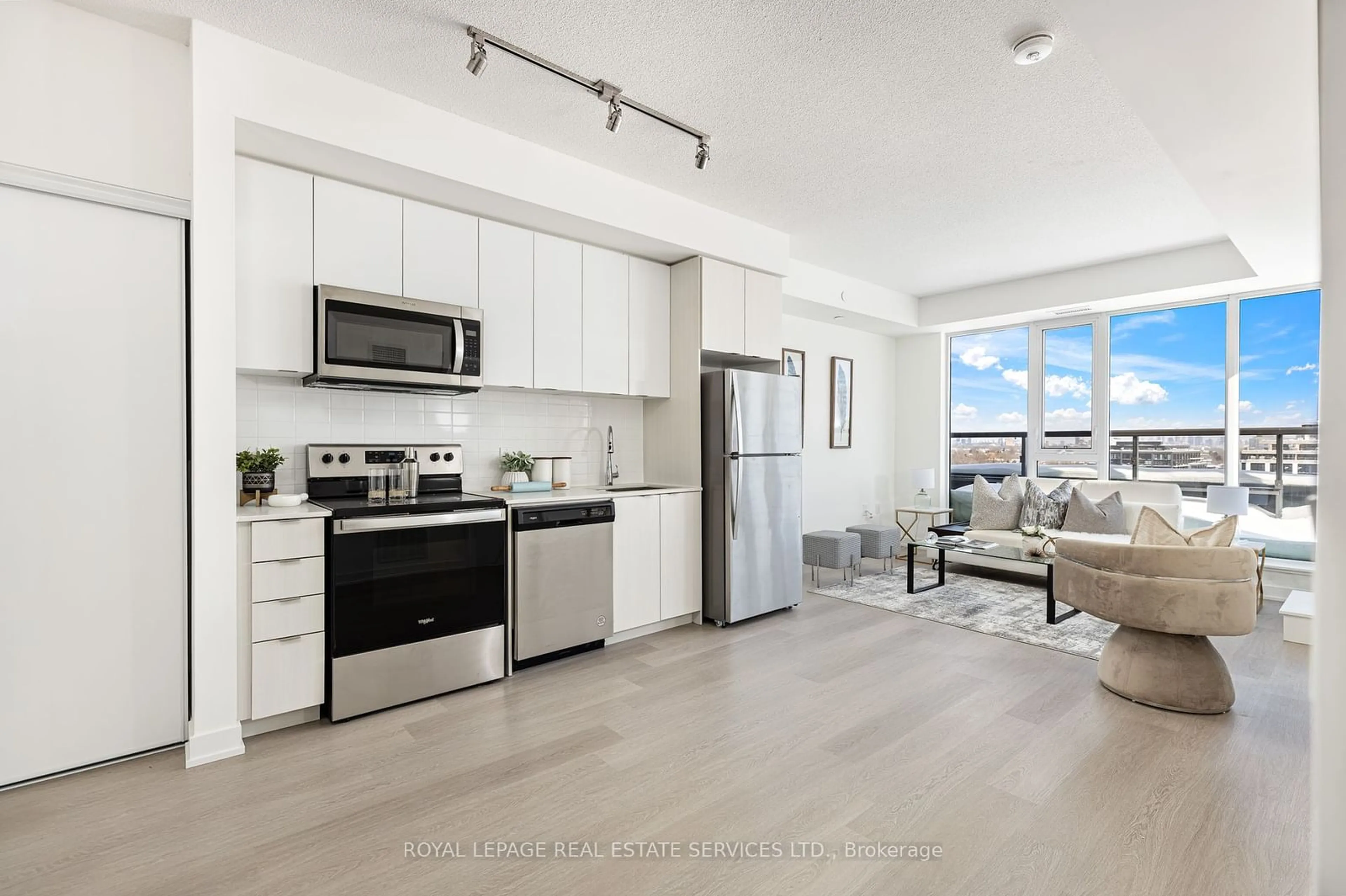 Open concept kitchen, unknown for 859 The Queensway #911, Toronto Ontario M8Z 1N8