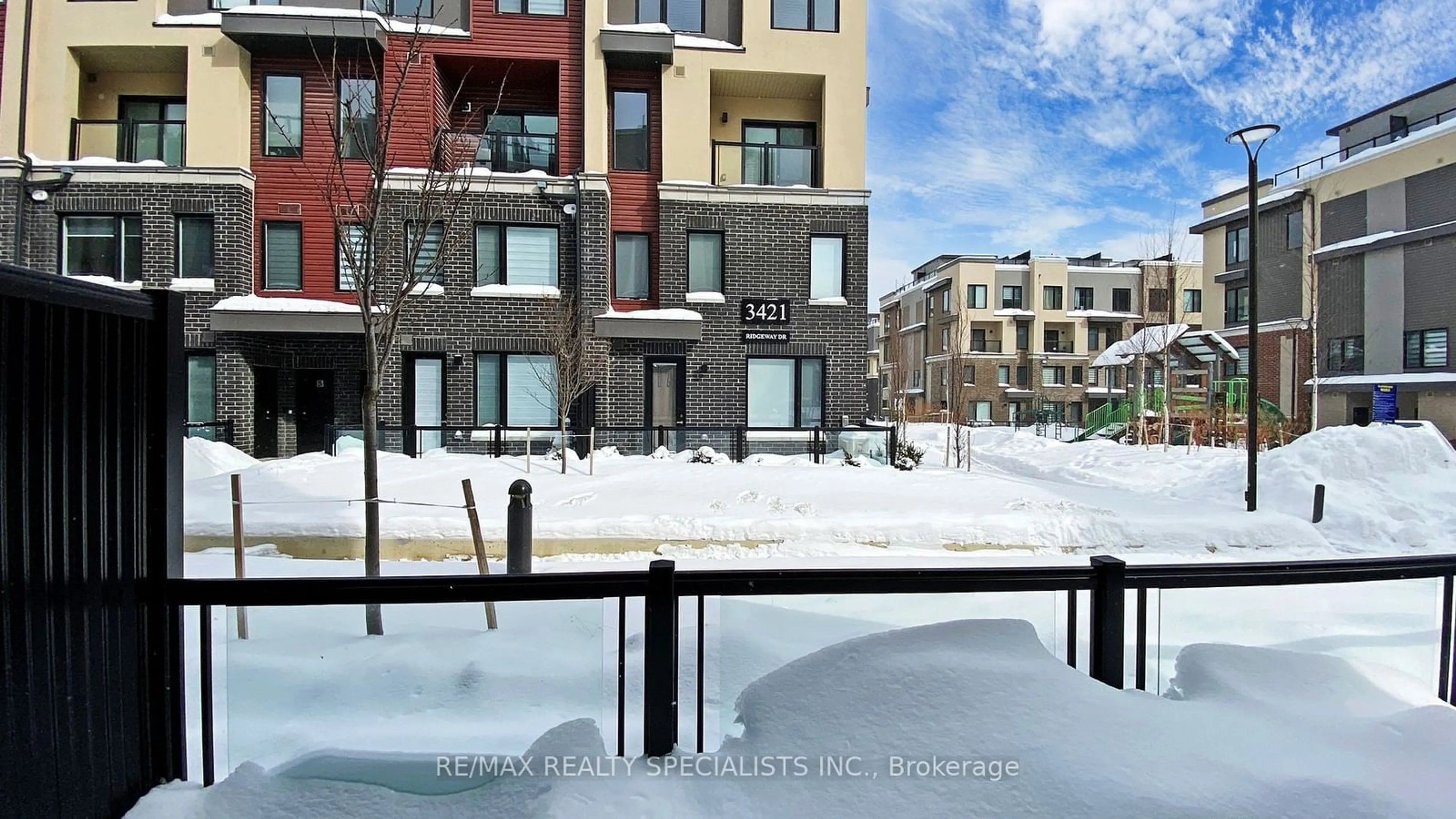 Patio, water/lake/river/ocean view for 3425 Ridgeway Dr #23, Mississauga Ontario L5L 0B9