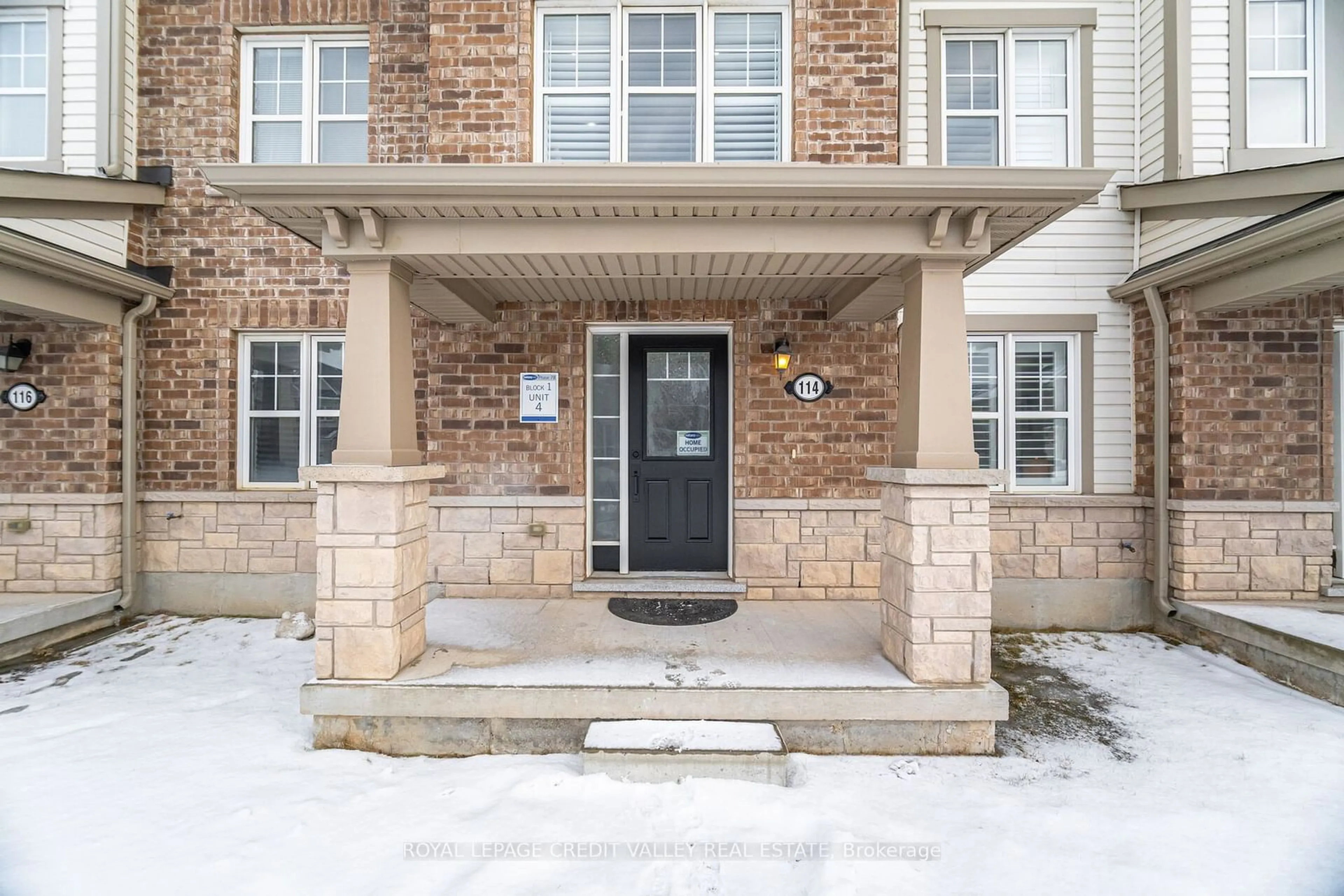 Indoor entryway for 114 Whitlock Ave, Milton Ontario L9E 1G3