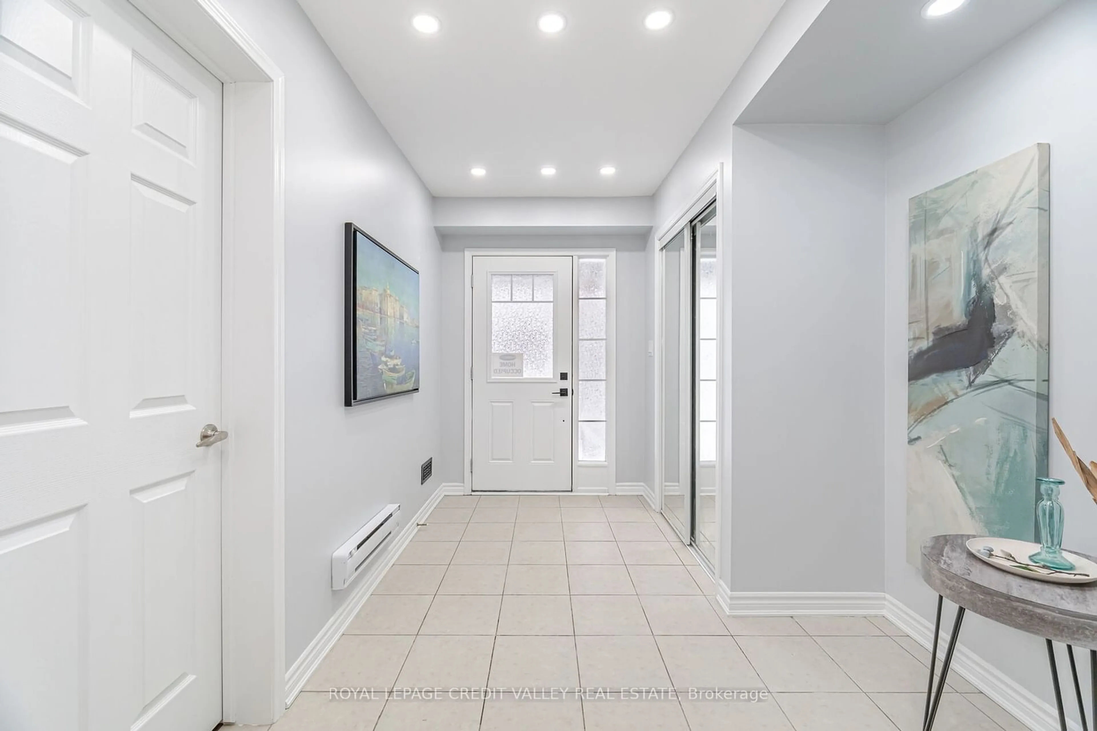 Indoor entryway for 114 Whitlock Ave, Milton Ontario L9E 1G3