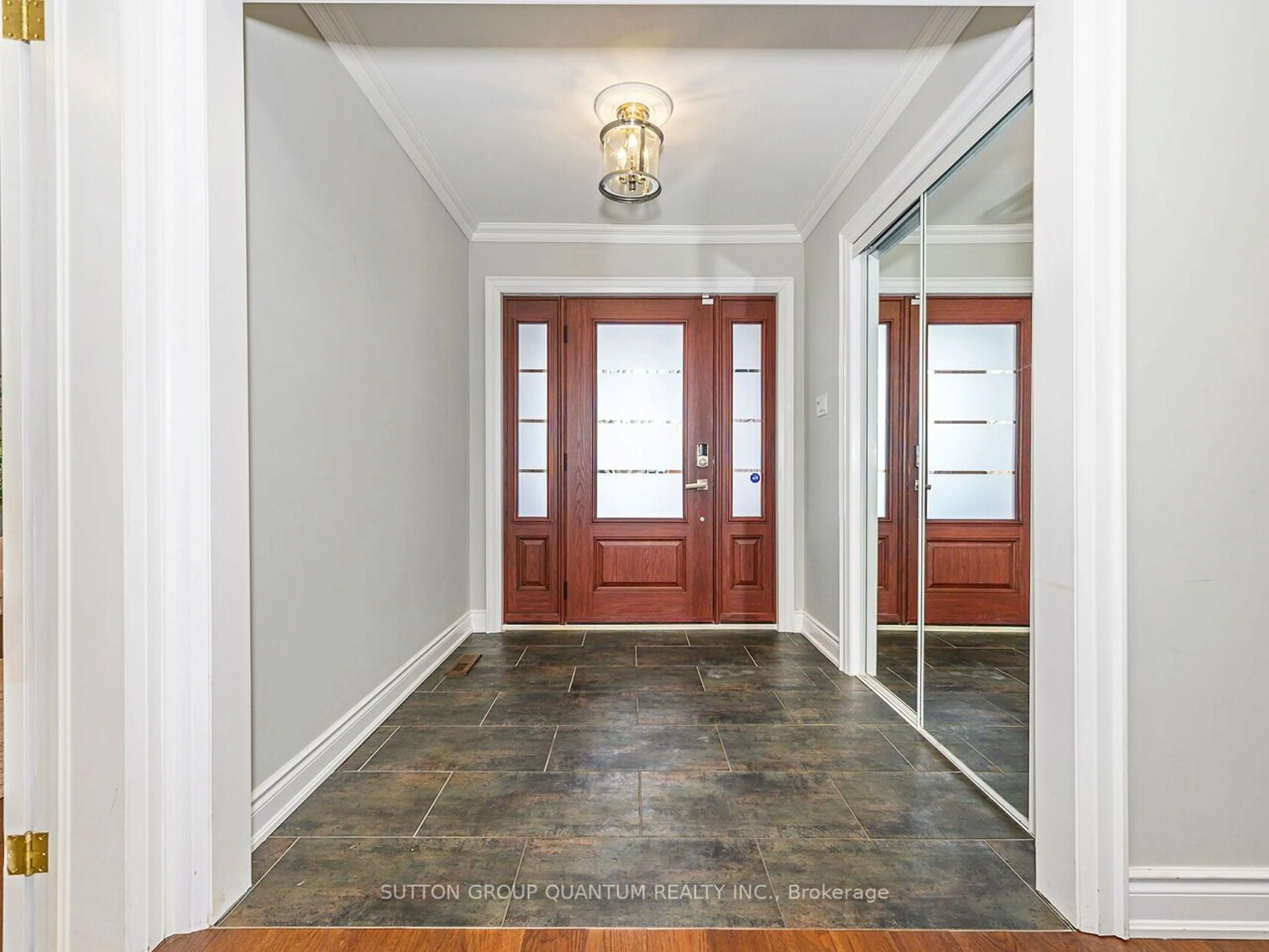 Indoor entryway for 238 Elderwood Tr, Oakville Ontario L6H 5W2