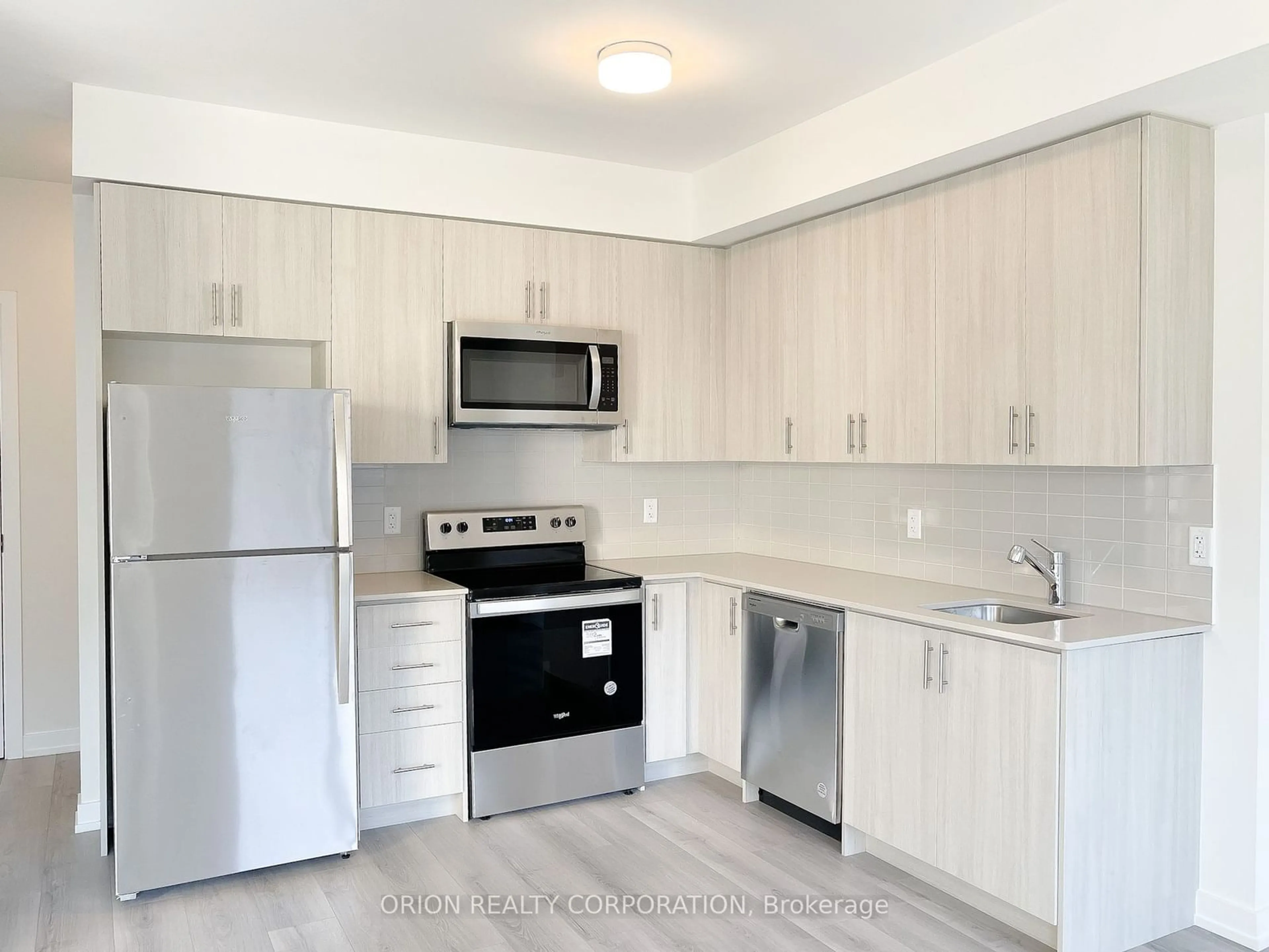 Standard kitchen, unknown for 3538 Colonial Dr #11, Mississauga Ontario L5L 5R9