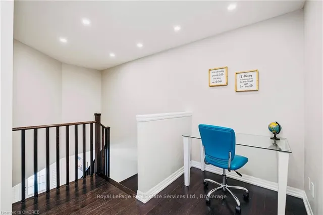 Additional property image - 106 HANSON Cres